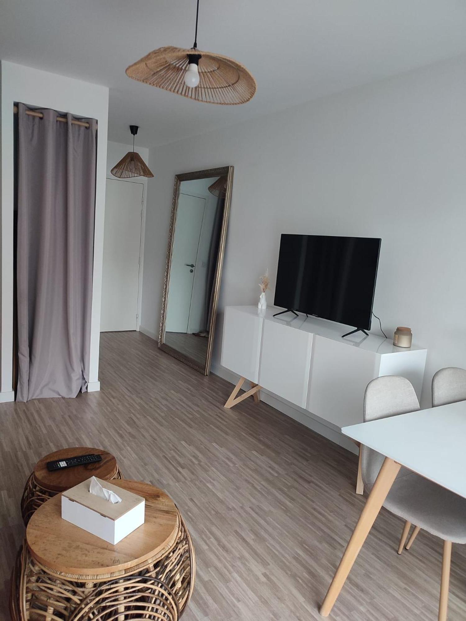 T2 En Centre Ville Avec Place De Parking Privative Le Mans Eksteriør billede